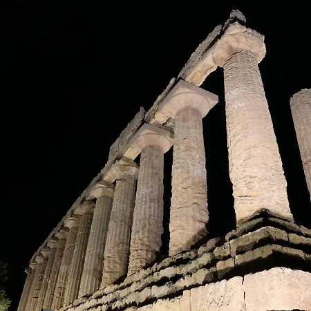 Gli Ulivi Della Valle Dei Templi * Agrigento